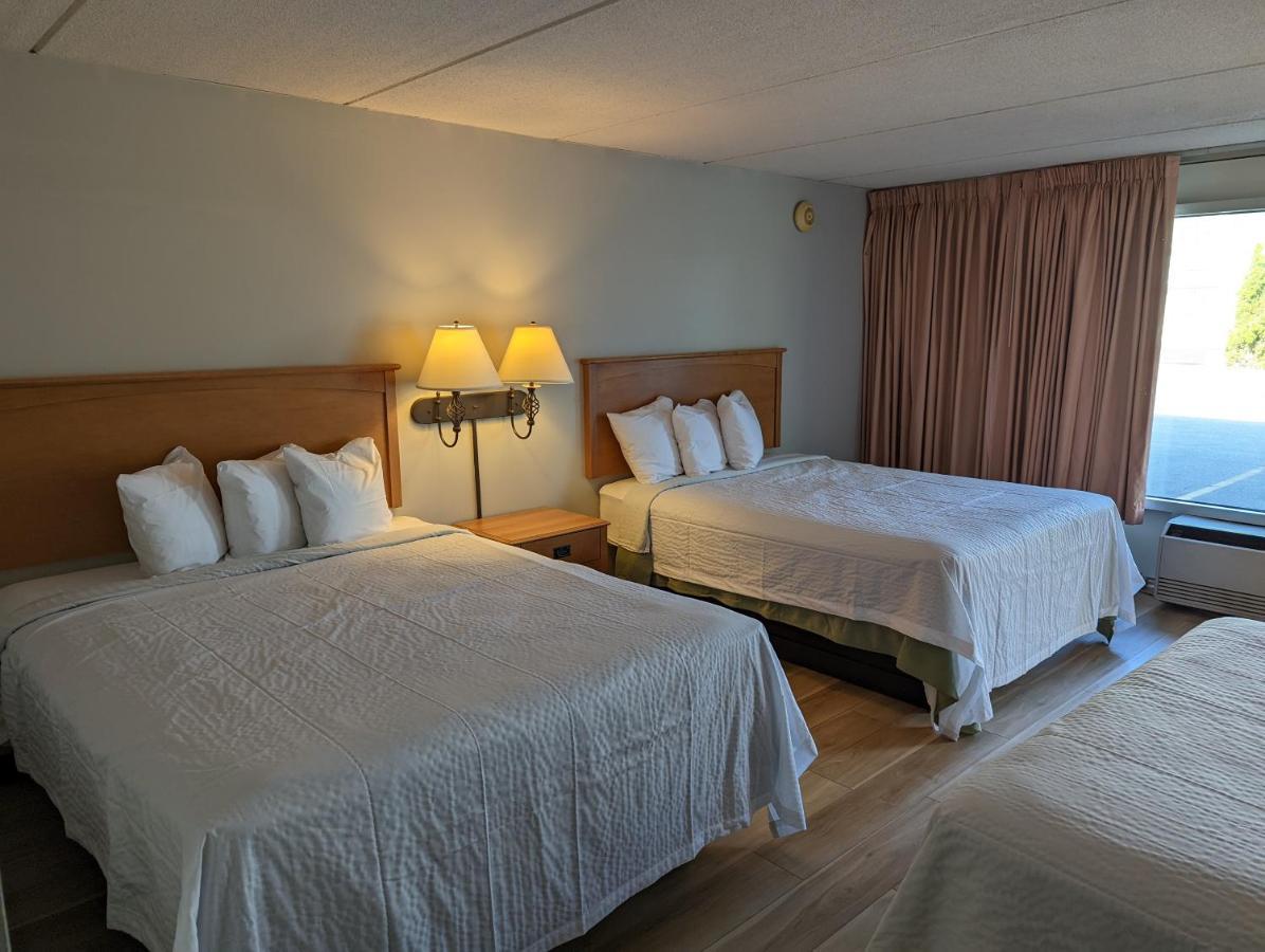Days Inn By Wyndham Birch Run Exteriér fotografie