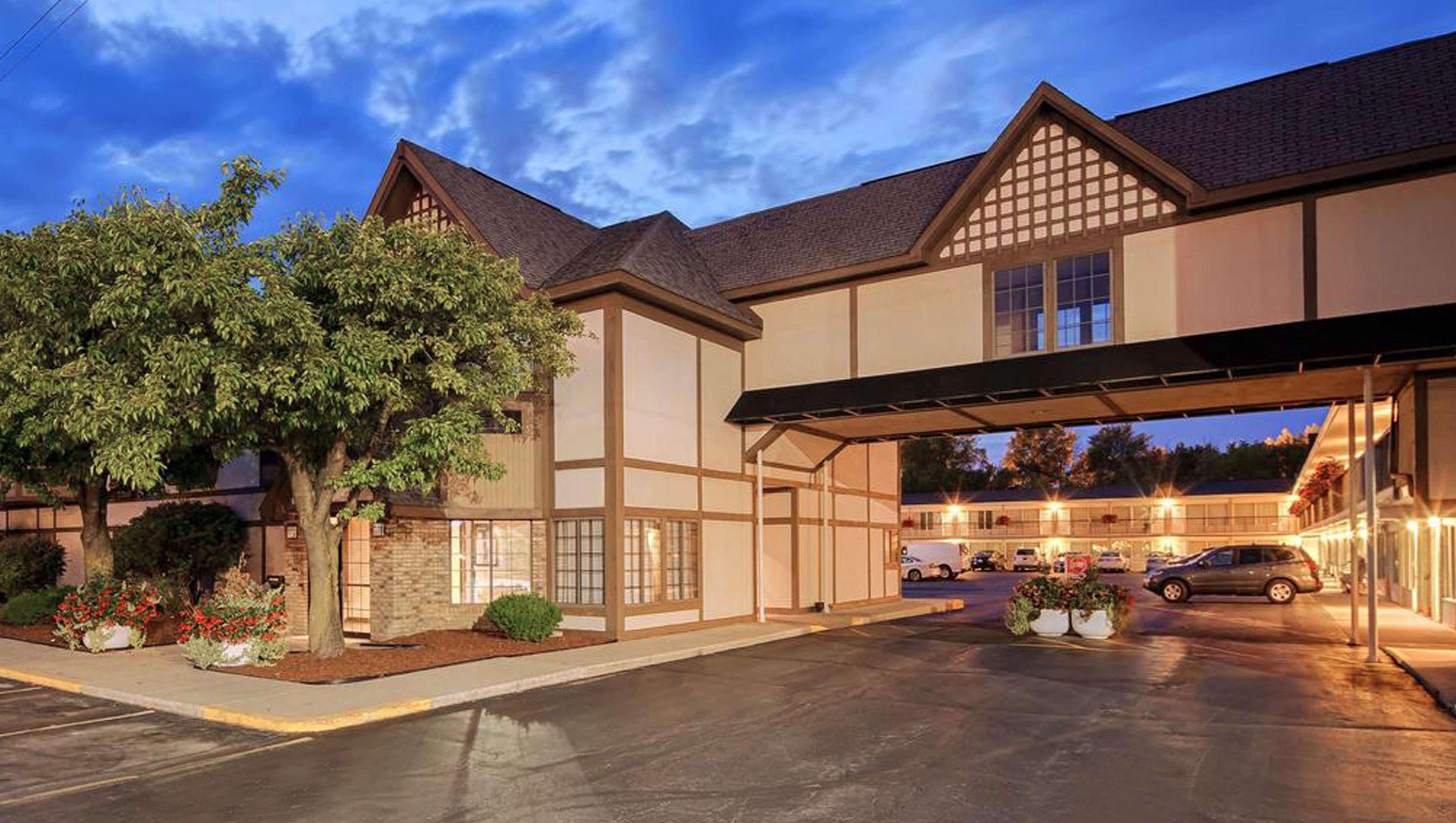 Days Inn By Wyndham Birch Run Exteriér fotografie